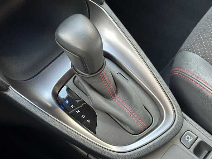 Toyota Yaris Cross 1.5 Hybrid GR Sport - NAVI, HEAD, PANO ...