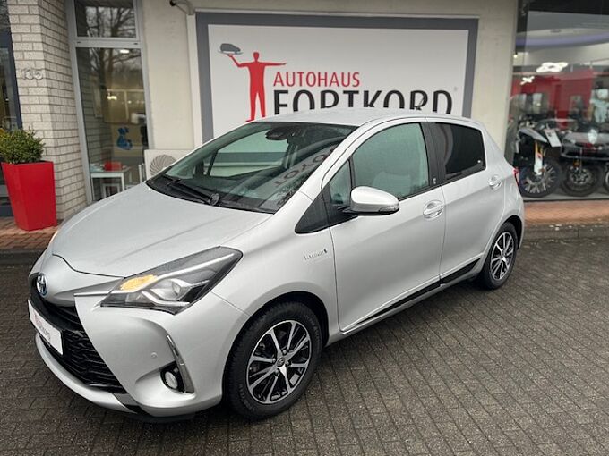 Toyota Yaris Hybrid Team Deutschland - SHZ, CAM,  Alu,  BT