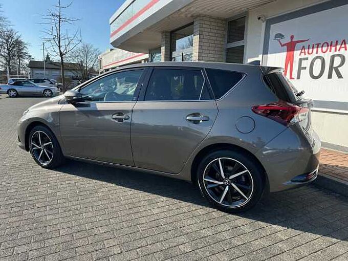 Toyota Auris 1.2 Turbo Team Deutschland - Keyfree, CAM, SHZ, BT ... -