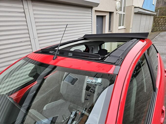 Toyota Aygo X Sky Air - Navi, LED, Alu, Klima, BT ... wenig km