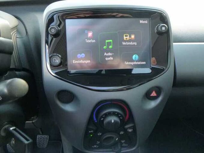 Toyota Aygo X Sky Air - Navi, LED, Alu, Klima, BT ... wenig km