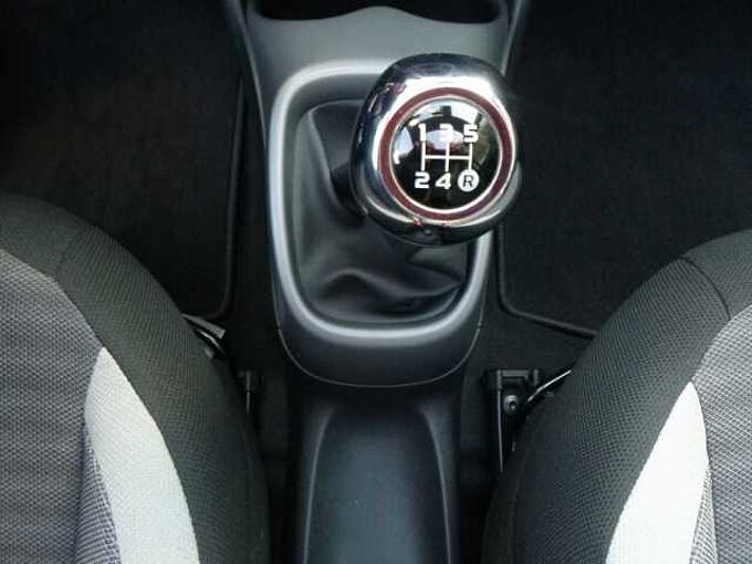 Toyota Aygo X Sky Air - Navi, LED, Alu, Klima, BT ... wenig km