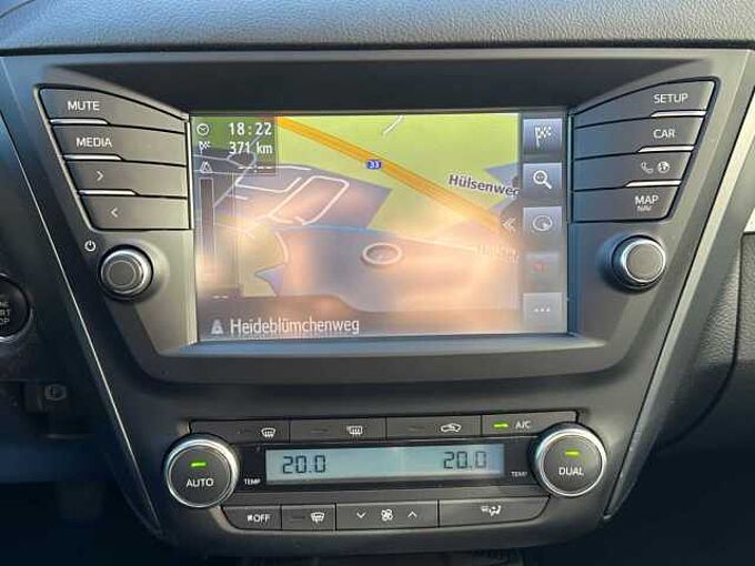 Toyota Avensis Touring Sports 1.8 - Navi, Standhz., AHK, Leder, LED, SHZ, BT-FSA