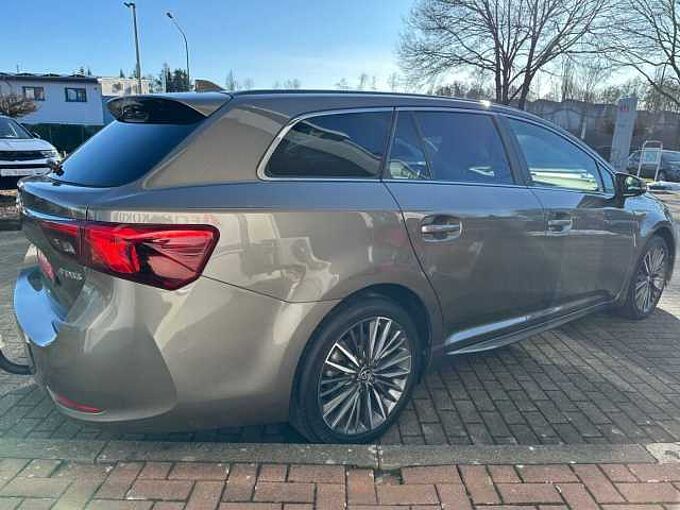 Toyota Avensis Touring Sports 1.8 - Navi, Standhz., AHK, Leder, LED, SHZ, BT-FSA