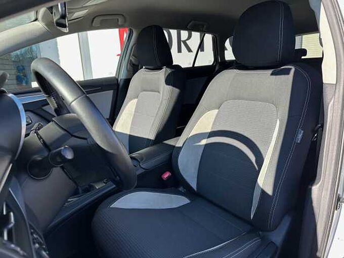 Toyota Avensis Touring Sports TD 1.8 - Navi, AHK, LED, SZ