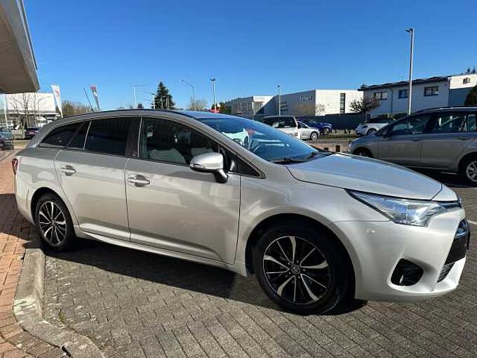 Toyota Avensis Touring Sports TD 1.8 - Navi, AHK, LED, SZ