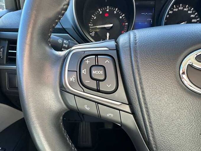 Toyota Avensis Touring Sports TD 1.8 - Navi, AHK, LED, SZ