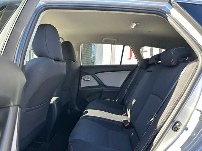 Toyota Avensis Touring Sports TD 1.8 - Navi, AHK, LED, SZ