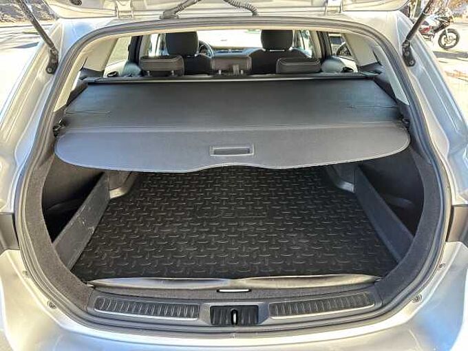 Toyota Avensis Touring Sports TD 1.8 - Navi, AHK, LED, SZ