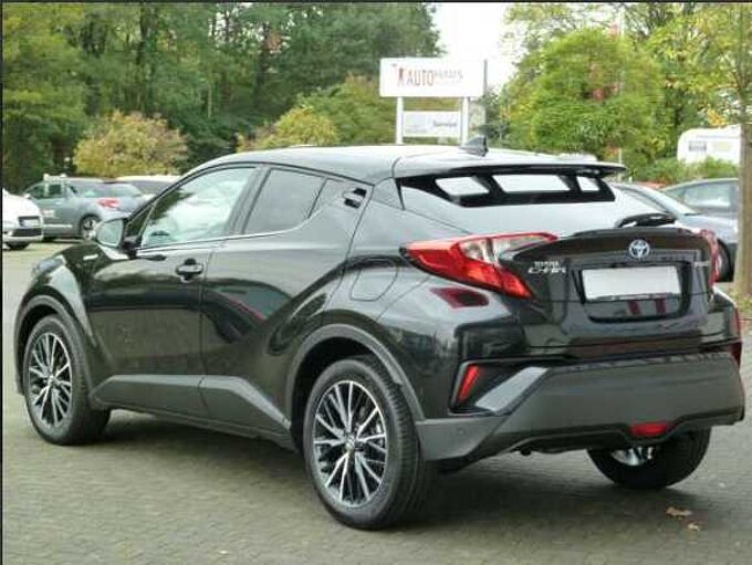 Toyota C-HR 2.0 Hybrid Team D - SH, Bhz. Lenkr., Parkass., Navi, LED ...