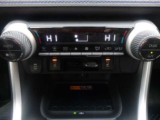 Toyota RAV4 Hybrid Style AWD 4x4 - AHK, LED, BT, Navi, PDC