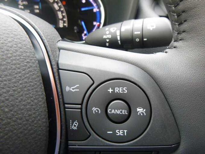 Toyota RAV4 Hybrid Style AWD 4x4 - AHK, LED, BT, Navi, PDC