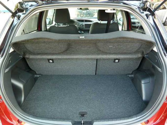 Toyota Yaris Hybrid Style - Navi, Alu, Safety S., SZ, Keyless, BT