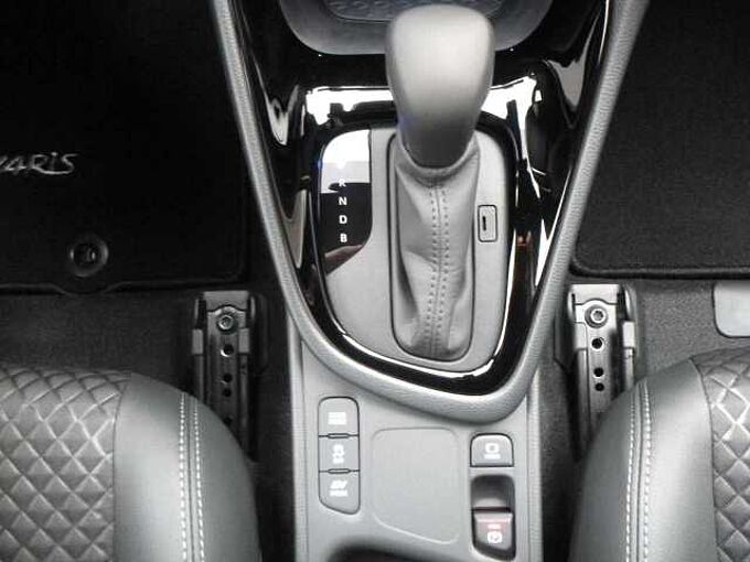 Toyota Yaris 1.5 Hyb. Style Sport- LED, SHZ, Navi