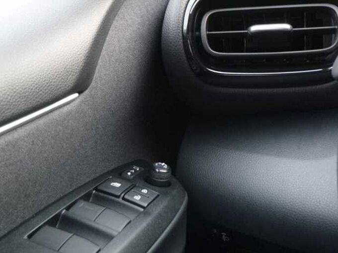 Toyota Yaris 1.5 Hyb. Style Sport- LED, SHZ, Navi