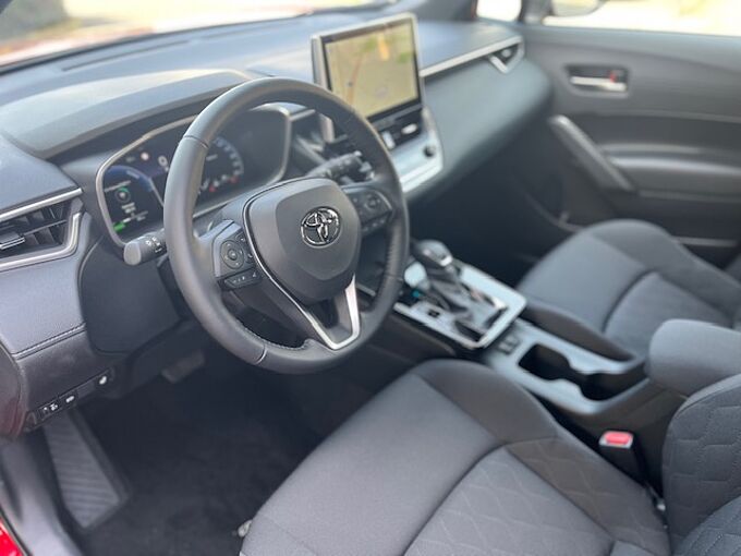 Toyota Corolla Cross 2.0 Hybrid Style - Facelift - NAVI, LED, PDC