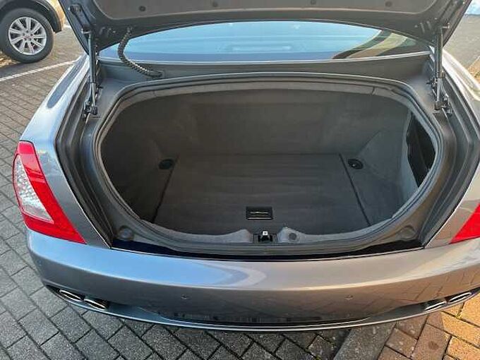 Maserati Quattroporte V Automatik - NAVI, BOSE, SZ, PDC ... -