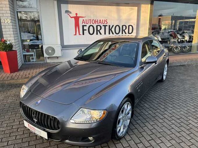Maserati Quattroporte V Automatik - NAVI, BOSE, SZ, PDC ... -