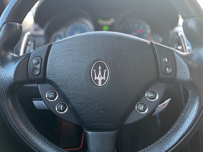 Maserati Quattroporte V Automatik - NAVI, BOSE, SZ, PDC ... -