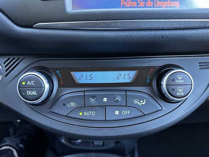 Toyota Yaris 1.5 Hybrid Business - NAVI,KAM., SHZ ...