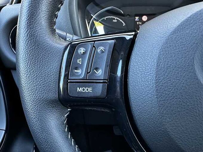 Toyota Yaris 1.5 Hybrid Business - NAVI,KAM., SHZ ...