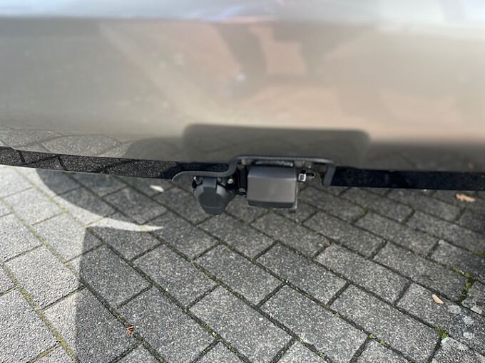 Toyota RAV4 Hybrid Style AWD 4x4 - AHK, LED, BT, Navi, PDC