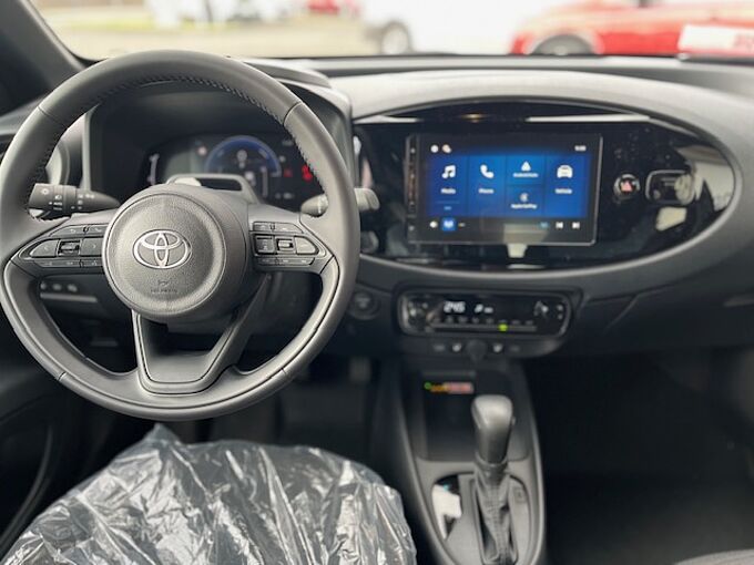 Toyota Aygo X Hybrid - Comfort - Automatik - Navi, LED
