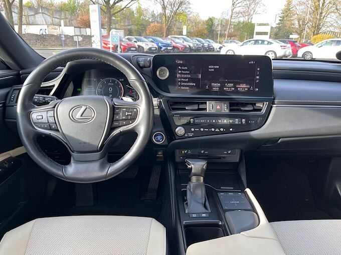 Lexus ES 300h Executive Line - LED, Pano, Leder