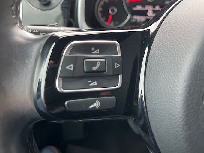 Volkswagen New Beetle Cabriolet 1.4 TSI Sound - Navi, PDC, Alu, Bi-Xenon,  SZ