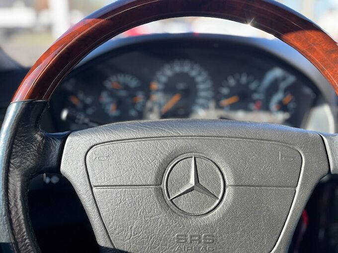 Mercedes-Benz SL 320 - excellenter Pflegezustand - 1 Hd.