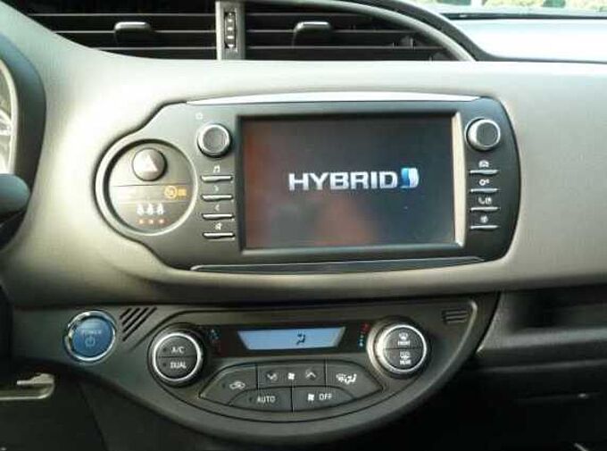 Toyota Yaris 1.5 Hybrid Comfort - Standhzg., SHZ, CAM. ... -