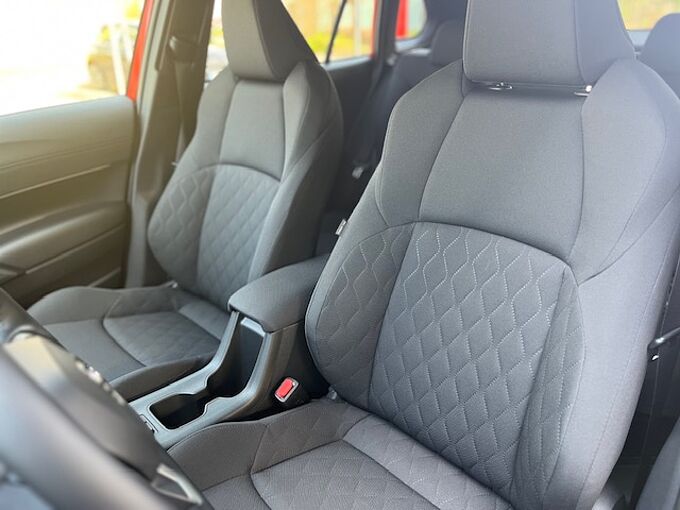 Toyota Corolla Cross 2.0 Hybrid Style - Facelift - NAVI, LED, PDC