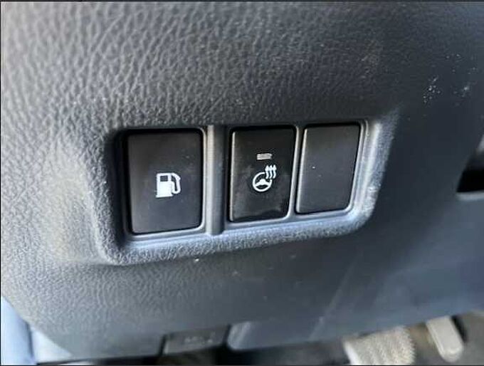 Toyota C-HR 2.0 Hybrid Team D - SH, Bhz. Lenkr., Parkass., Navi, LED ...