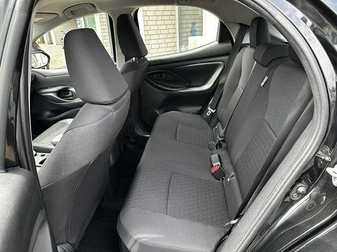 Toyota Yaris 1.5 Hybrid (Teamplayer) - NAVI, SHZ, KAM., LED...