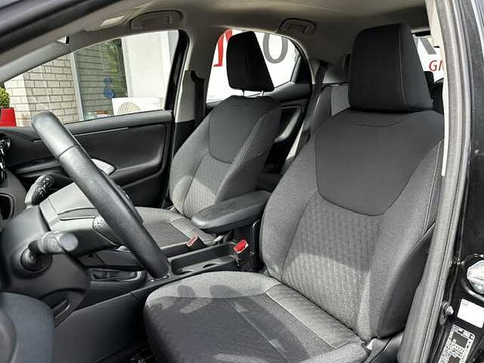 Toyota Yaris 1.5 Hybrid (Teamplayer) - NAVI, SHZ, KAM., LED...