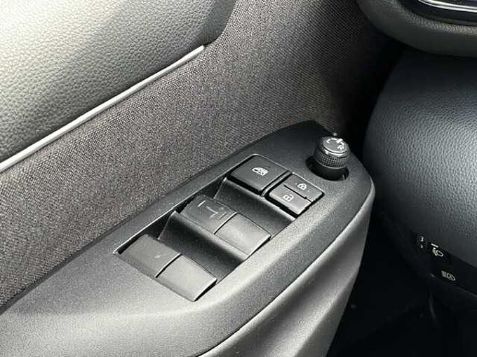 Toyota Yaris 1.5 Hybrid (Teamplayer) - NAVI, SHZ, KAM., LED...