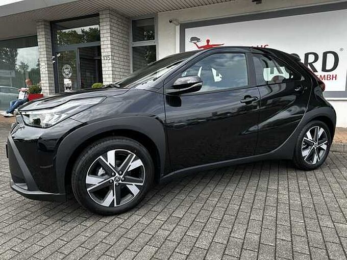 Toyota Aygo X Hybrid - Comfort - Automatik - Navi, LED