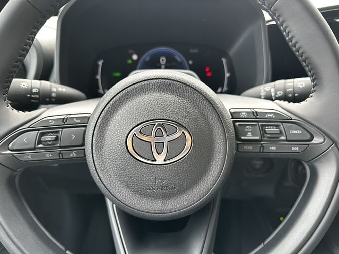 Toyota Aygo X Hybrid - Comfort - Automatik - Navi, LED
