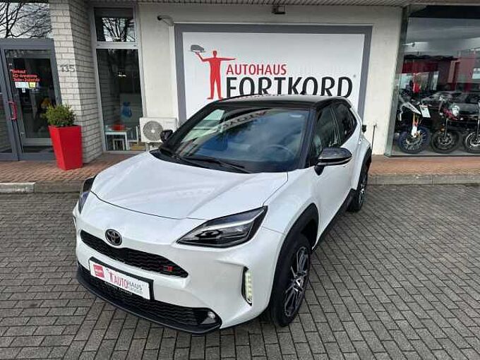 Toyota Yaris Cross 1.5 Hybrid GR Sport - NAVI, HEAD, PANO ...