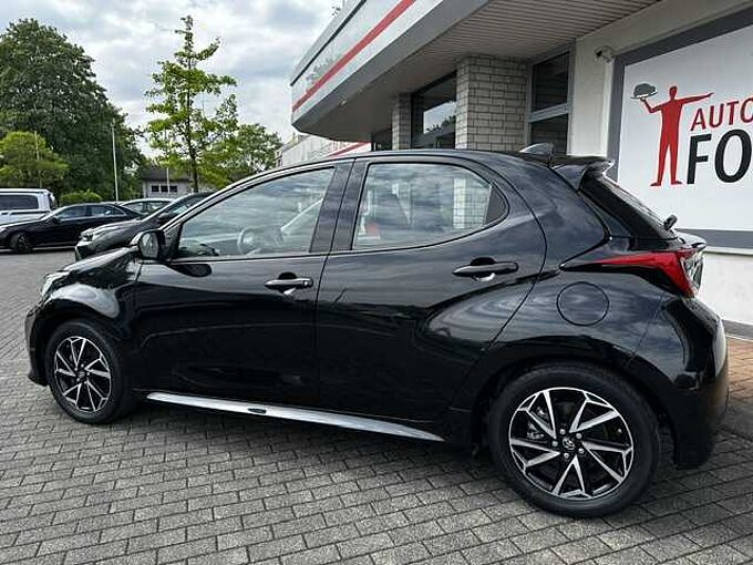 Toyota Yaris 1.5 Hybrid Style (Teamplayer) - NAVI, SHZ, KAM., LED...