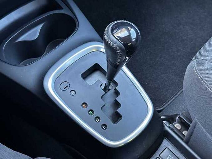 Toyota Yaris 1.5 Hybrid - Comfort - NAVI,KAM., SHZ ...