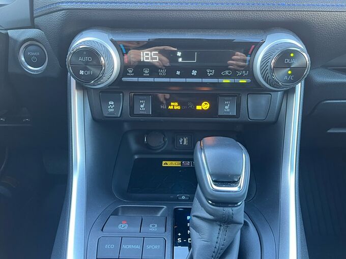 Toyota RAV 4 Hybrid  4x2  Style - JBL, LED, 360&deg;, PDC