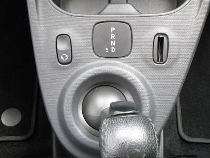 Smart ForTwo PERFECT - Pano., Navi, SHZ, Kam. ...