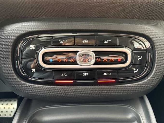 Smart ForTwo PERFECT - Pano., Navi, SHZ, Kam. ...