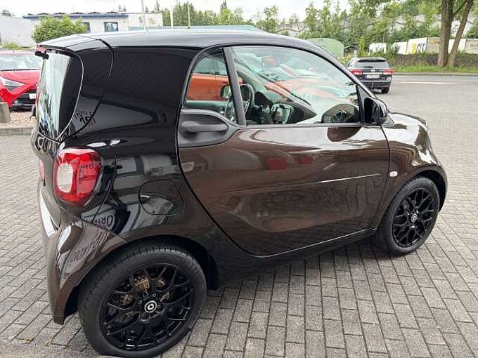 Smart ForTwo PERFECT - Pano., Navi, SHZ, Kam. ...