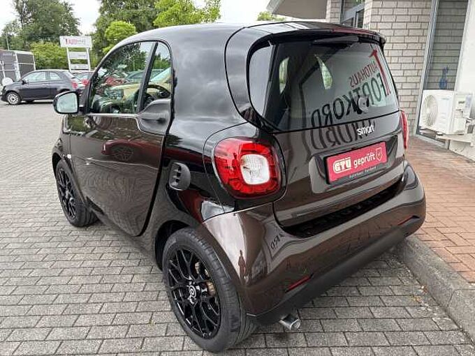 Smart ForTwo PERFECT - Pano., Navi, SHZ, Kam. ...