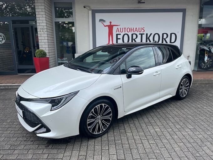 Toyota Corolla 2.0 Hybrid Style - Navi, PDC, LED