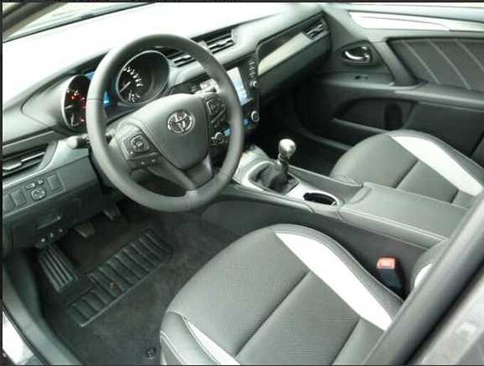 Toyota Avensis 1.8 - Leder, KEYLESS, Navi, SHZ. ...