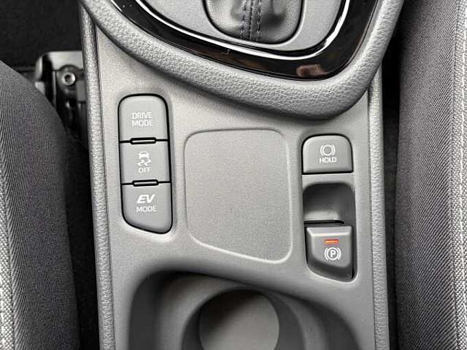 Toyota Yaris Style - 1.5 Hybrid - Navi, KEYLESS, SHZ.
