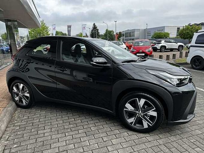 Toyota Aygo X Hybrid - Comfort - Automatik - Navi, LED